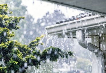 Raining over a roof